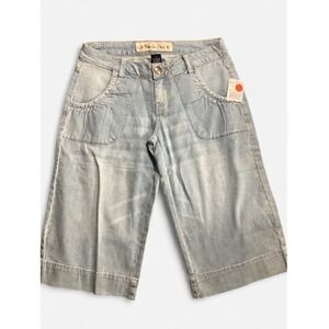 Y2K Vintage Deadstock Vanilla Star Light Wash Gaucho Shorts Size 3